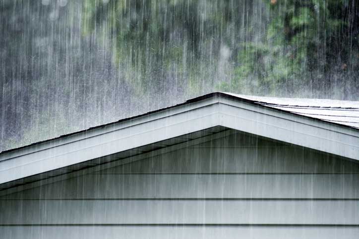 Rain hitting Roof of Shed.
